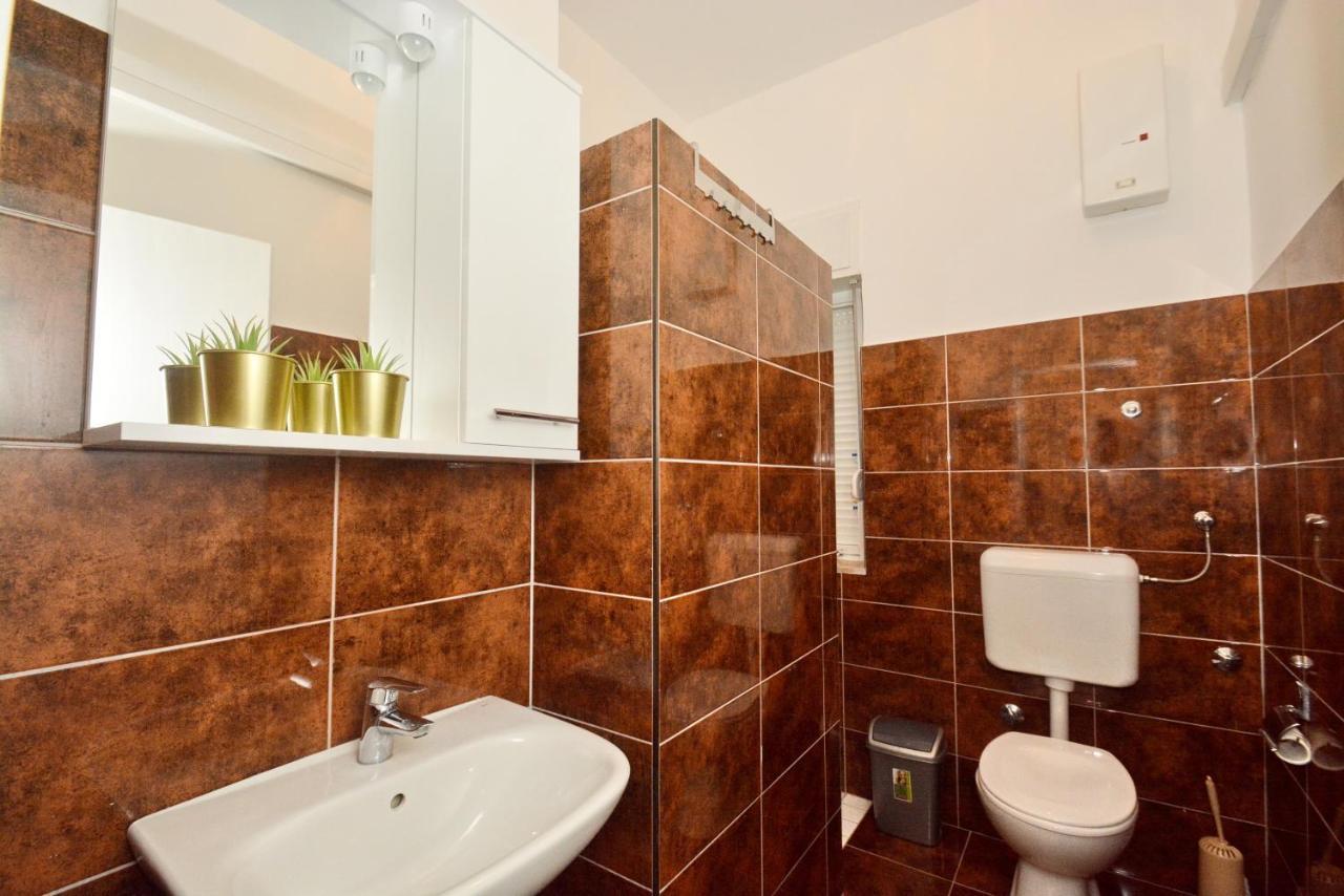 Guesthouse Kamen Kuca Podstrana Zewnętrze zdjęcie